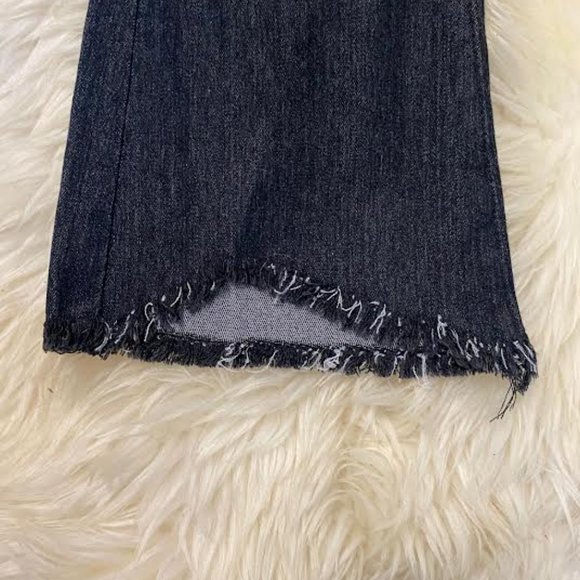 NWT 15 FIFTEEN Women High Rise BLACK FRAYED HEM CROPPED FLARE Jeans Mineral Wash - Picture 8 of 8